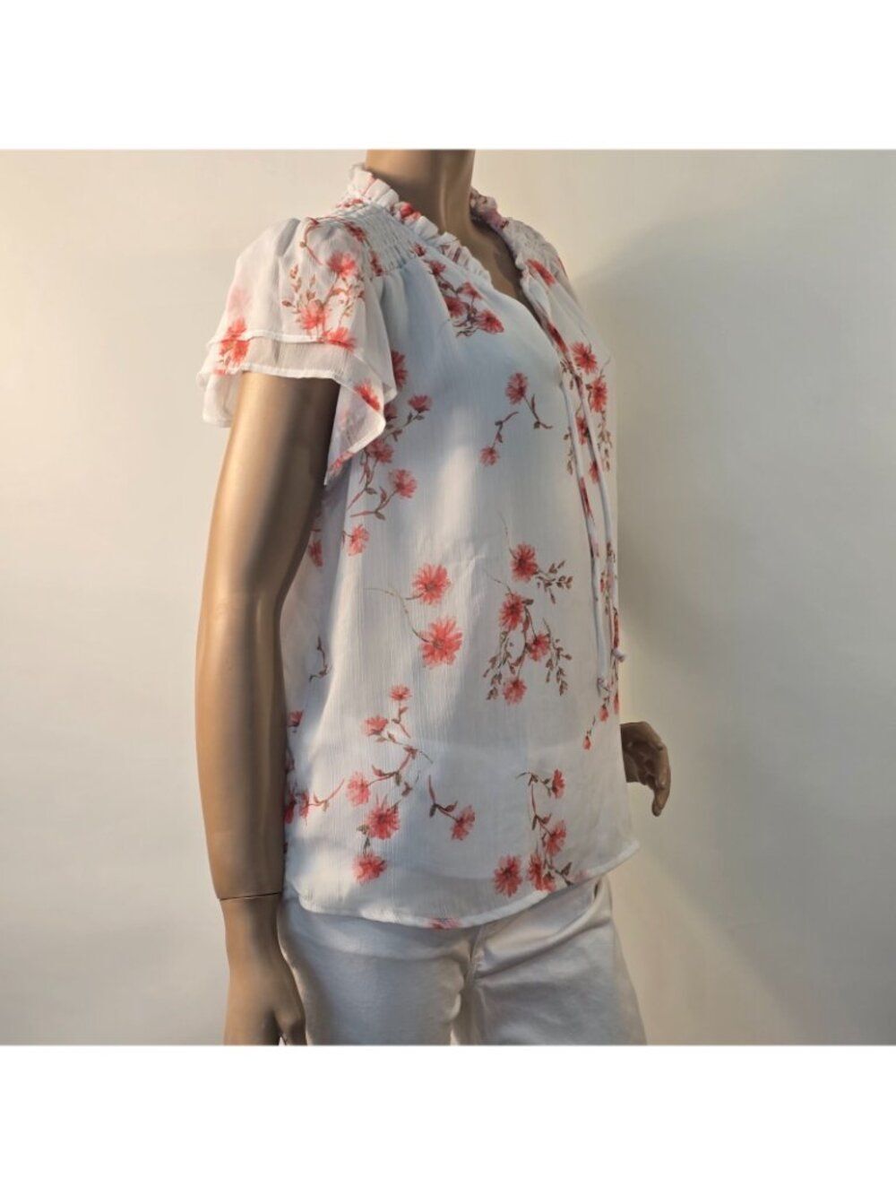 CeCe Womens White Blouse Ruffled Sleeve Floral Print Smocked Shoulders Size L - Picture 2 of 8